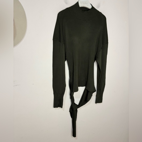 NWT. COS Open-Back Ribbed-Knit Top. NEW - Picture 5 of 9